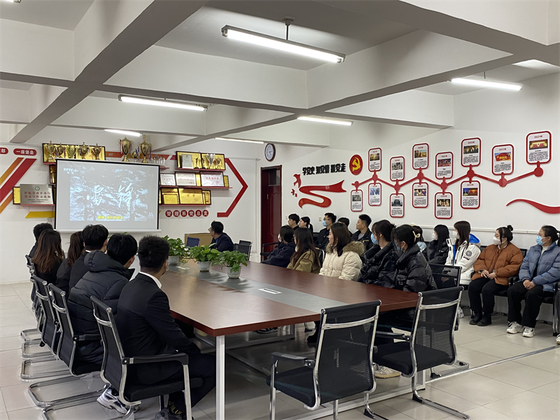 tyc122cc太阳成集团学生党支部开展“弘扬雷锋精神,争做时代先锋”主题党日活动