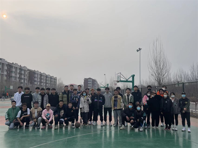 tyc122cc太阳成集团开展“战疫情,强体魄”校园篮球赛(1)